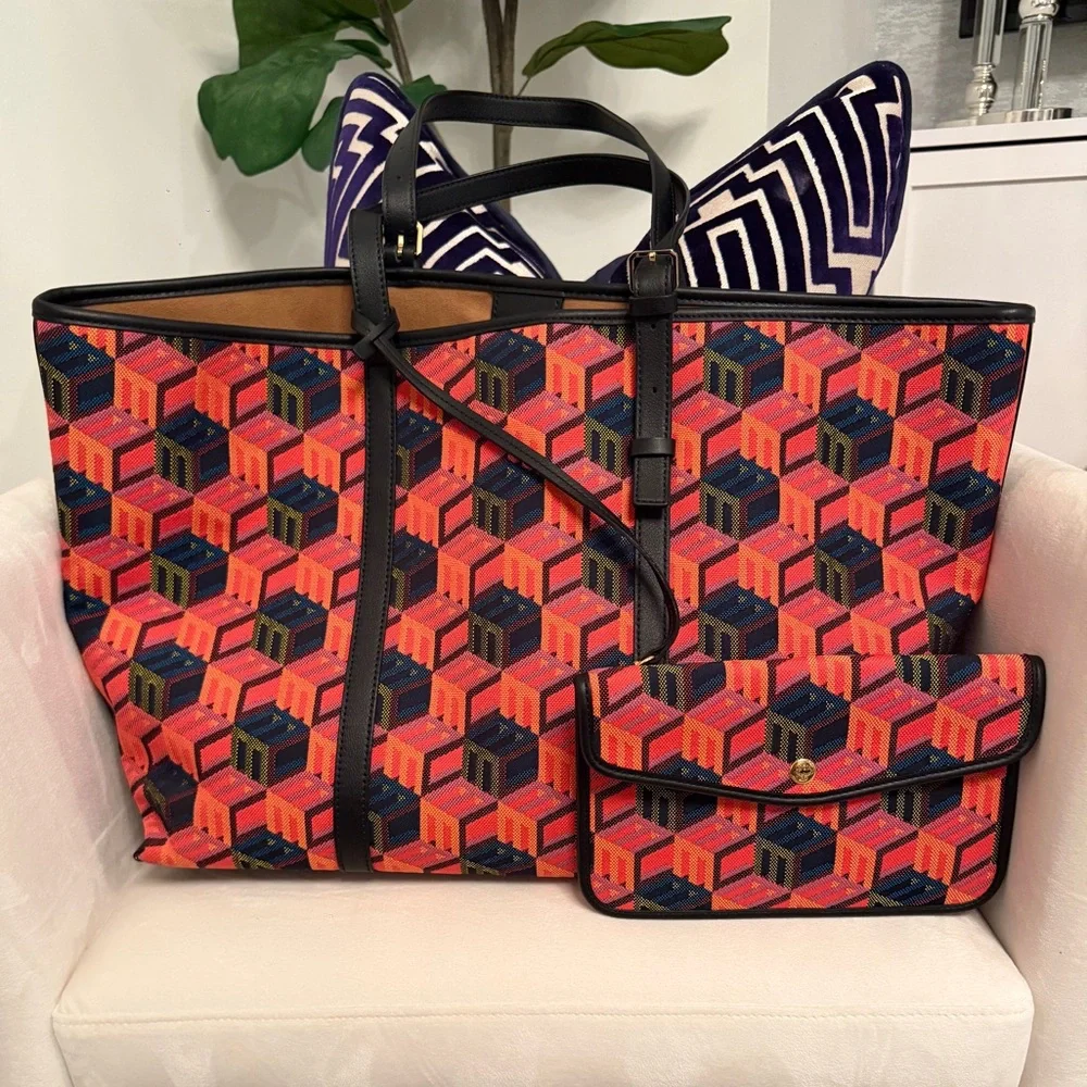 MCM Medium Cube Logo Shopper Tote - Picture 2 of 10